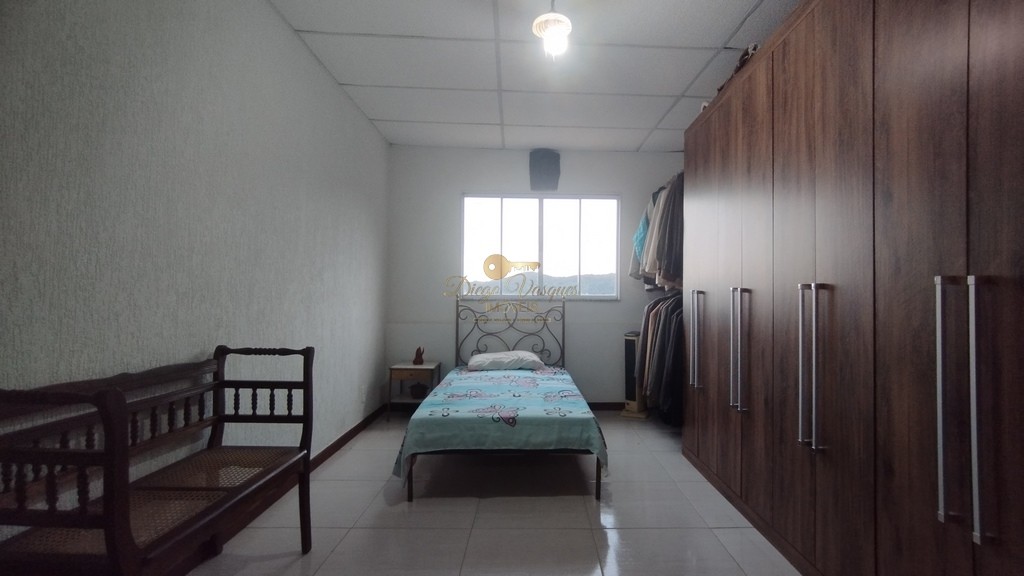 Casa à venda com 4 quartos, 226m² - Foto 20