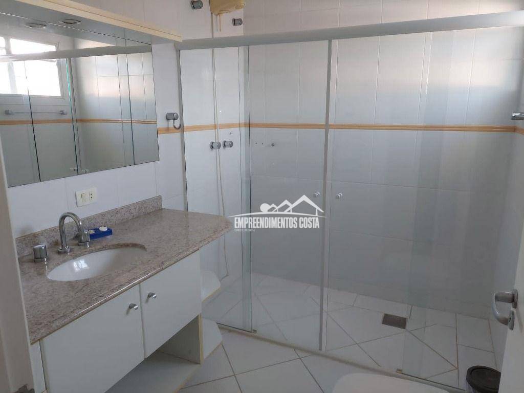 Casa de Condomínio à venda com 4 quartos, 337m² - Foto 17