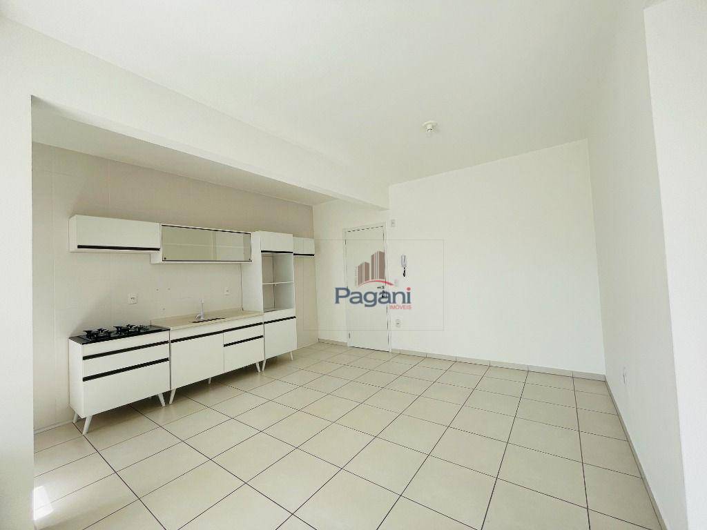Apartamento para alugar com 2 quartos, 50m² - Foto 5