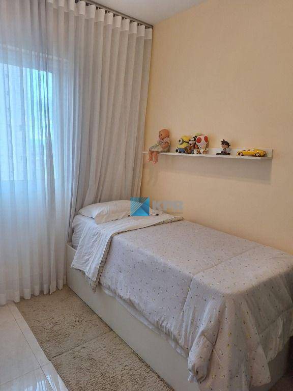 Apartamento à venda com 2 quartos, 75m² - Foto 25