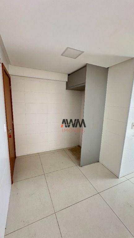 Apartamento para alugar com 3 quartos, 141m² - Foto 12