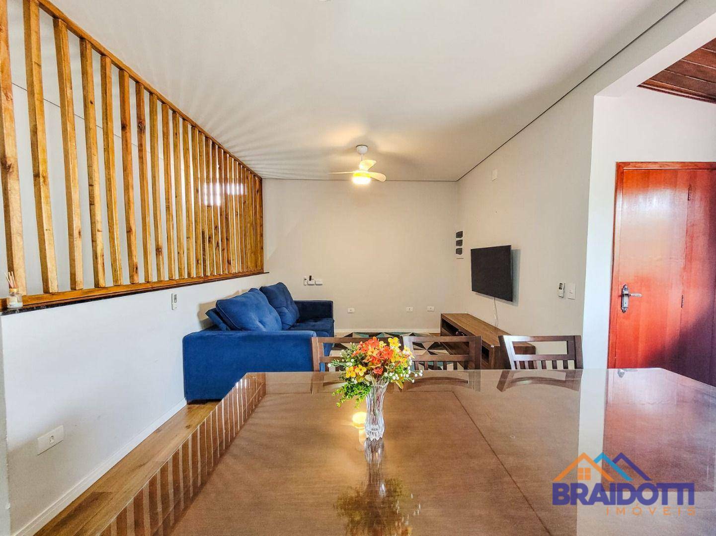 Casa à venda com 2 quartos, 178m² - Foto 2