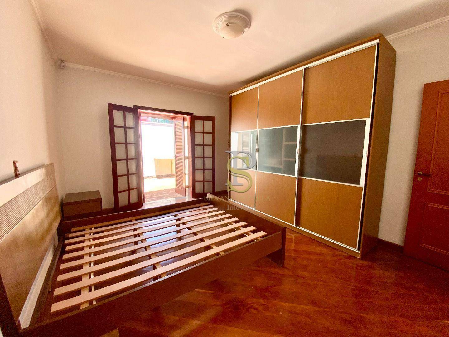 Casa à venda com 3 quartos, 450m² - Foto 14