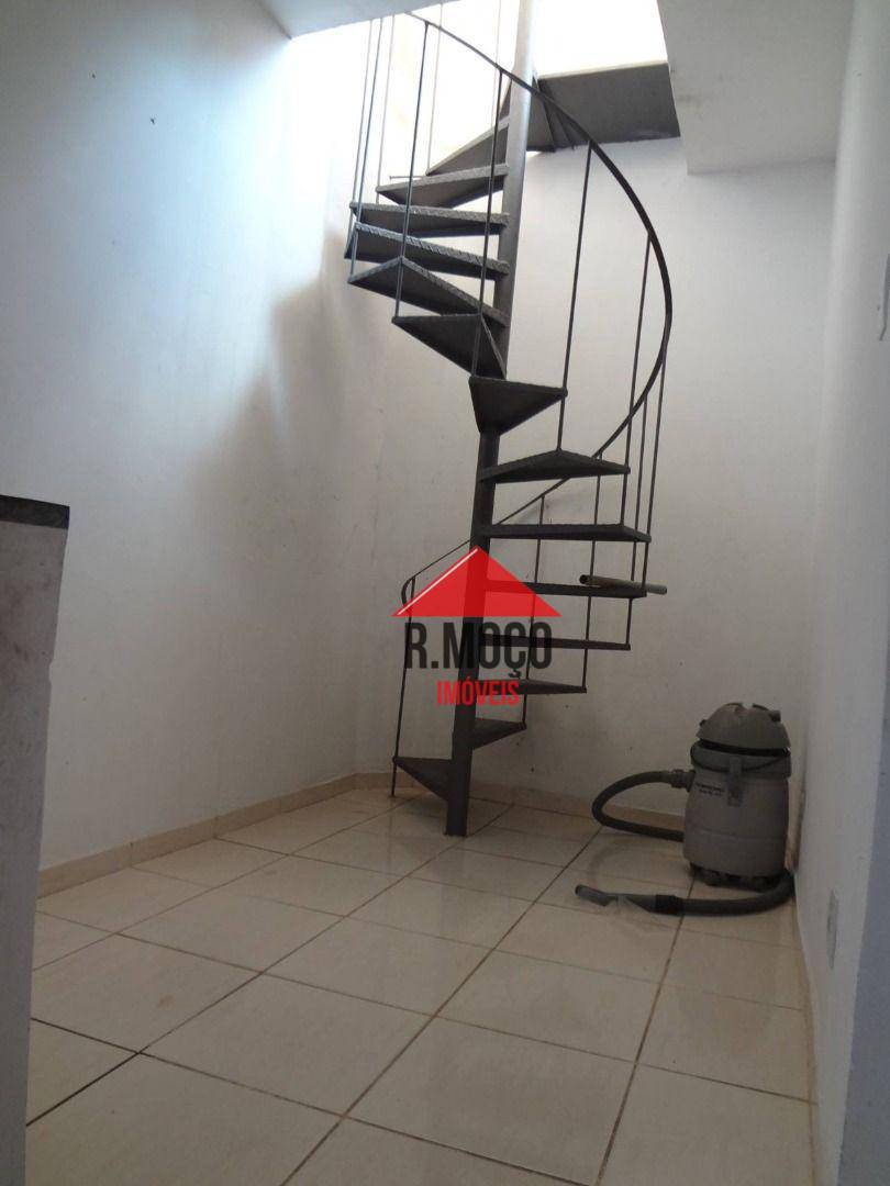 Sobrado à venda com 8 quartos, 100m² - Foto 48