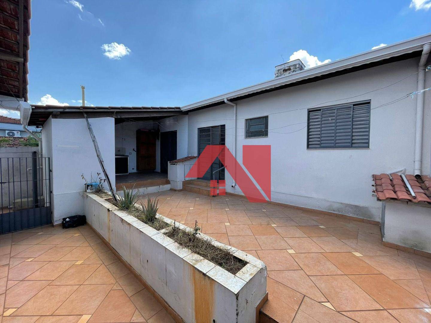 Casa à venda com 5 quartos, 230m² - Foto 14