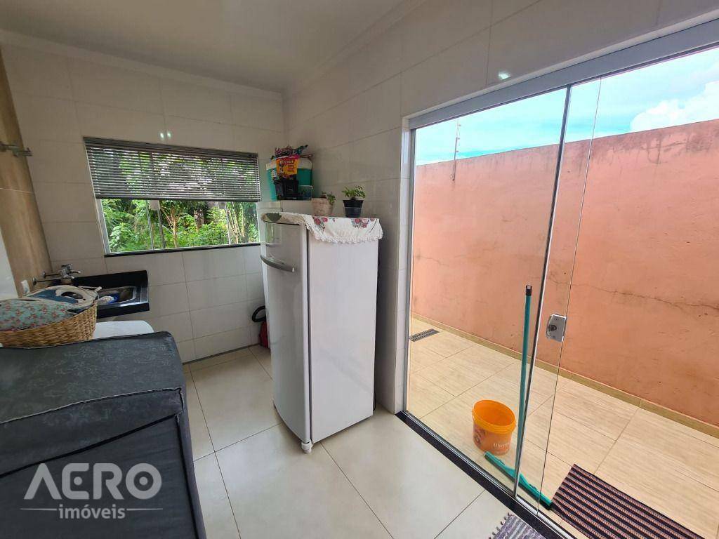 Casa à venda com 3 quartos, 144m² - Foto 8