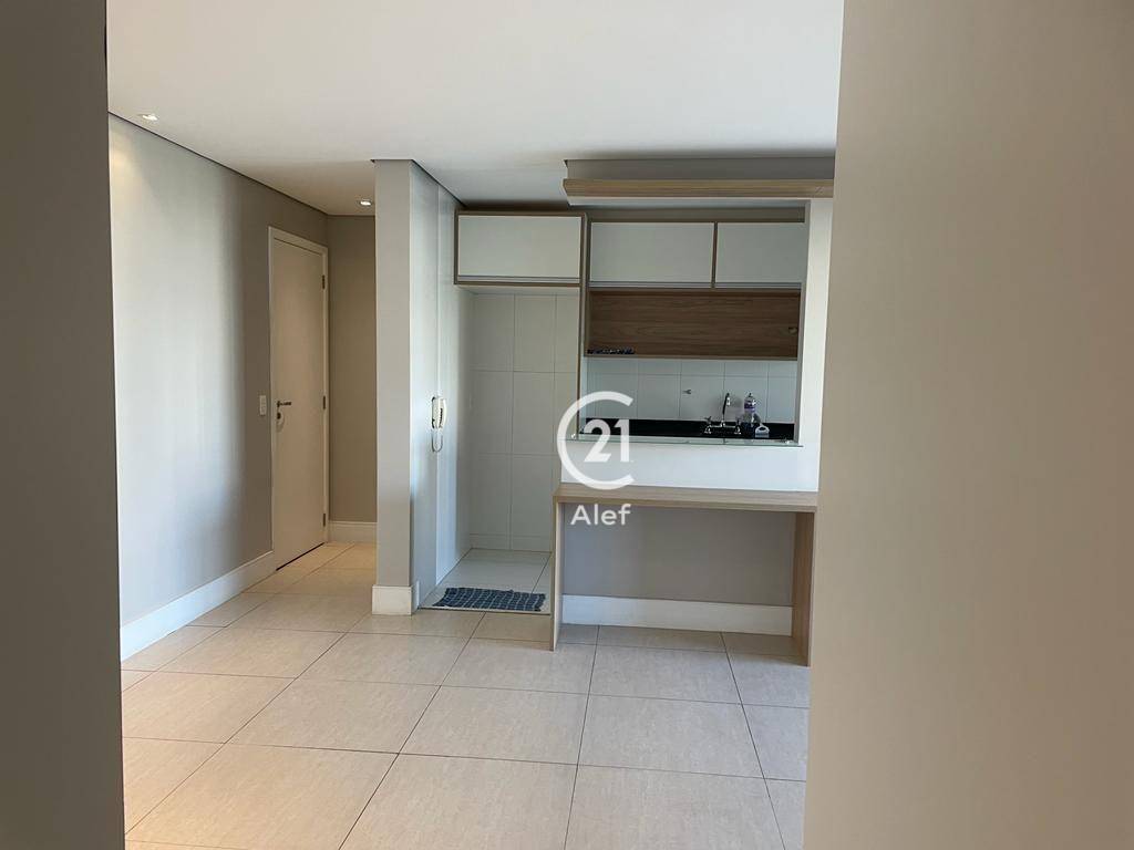 Apartamento para alugar com 2 quartos, 79m² - Foto 7