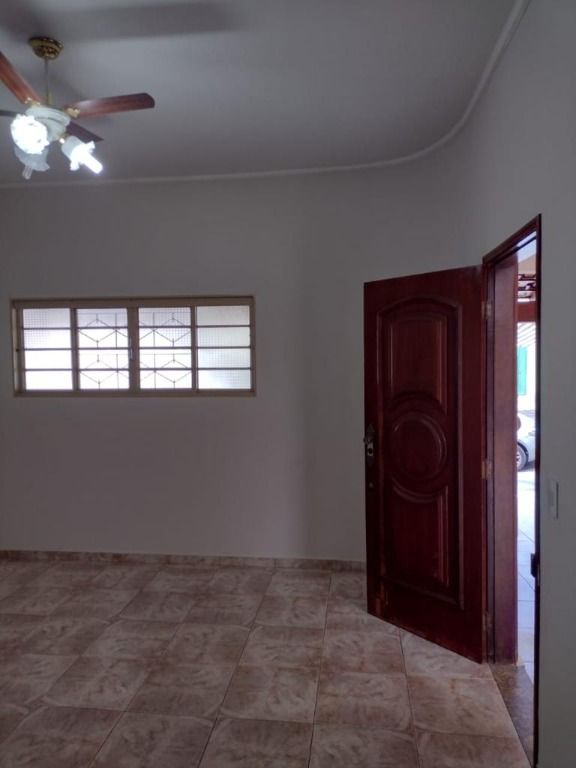 Casa à venda com 3 quartos, 225m² - Foto 13