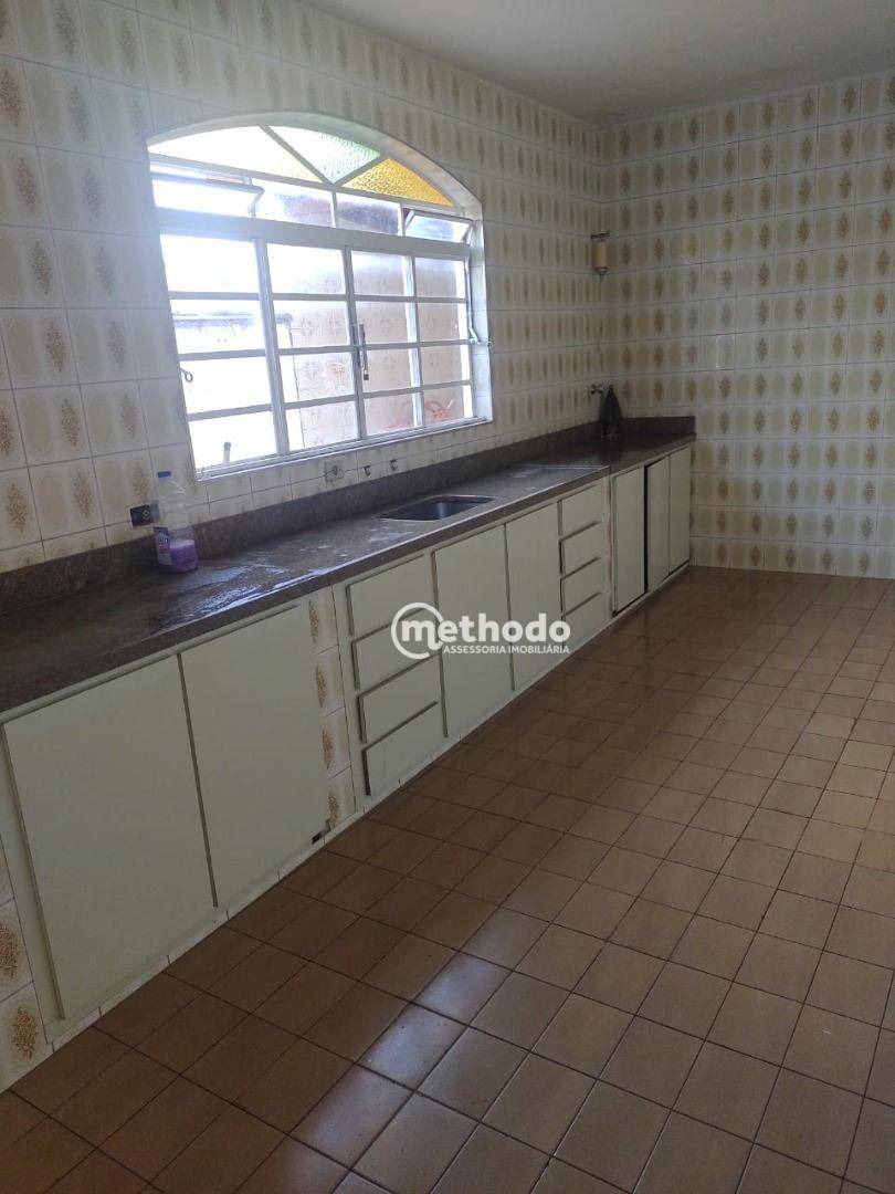 Casa à venda com 3 quartos, 300m² - Foto 9