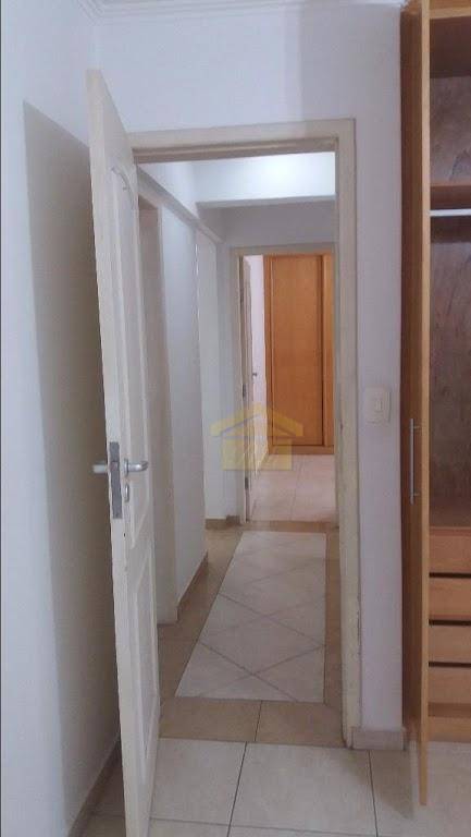 Apartamento à venda com 3 quartos, 90m² - Foto 7