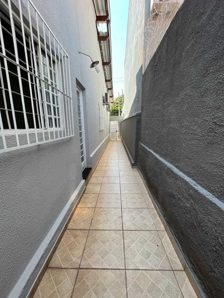 Casa à venda com 4 quartos, 270m² - Foto 25