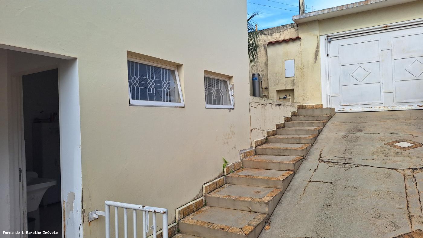 Casa à venda com 3 quartos, 450m² - Foto 28