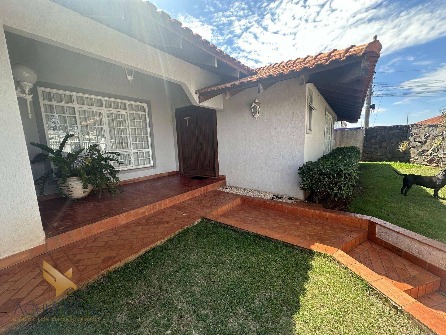 Casa à venda e aluguel com 4 quartos, 361m² - Foto 6