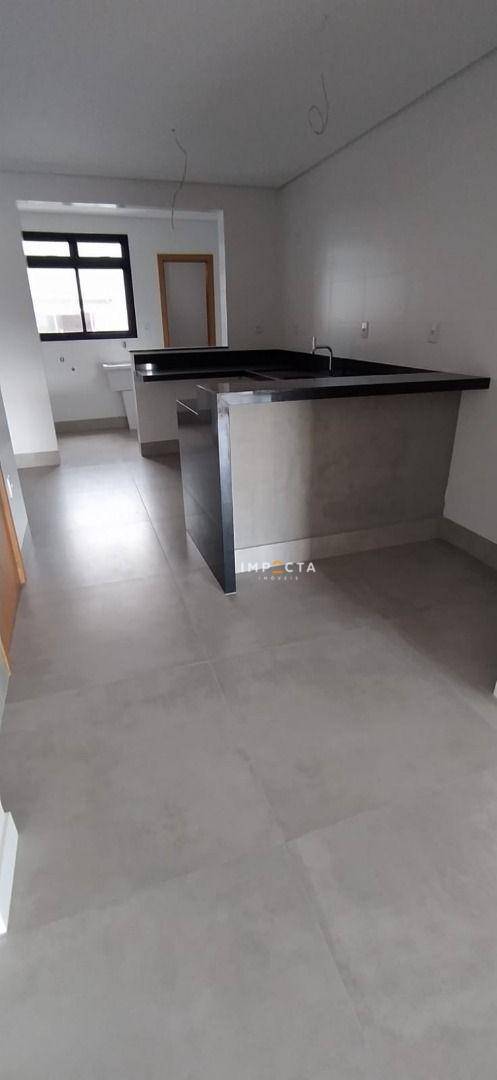 Apartamento à venda com 3 quartos, 125m² - Foto 5