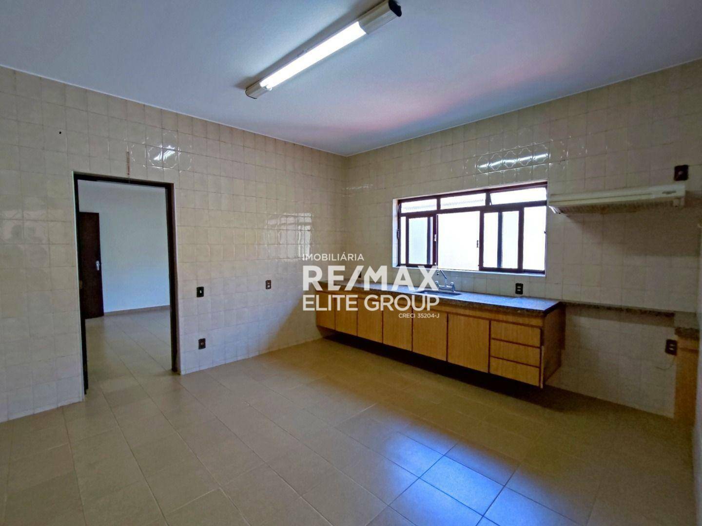 Sobrado à venda com 3 quartos, 337m² - Foto 13