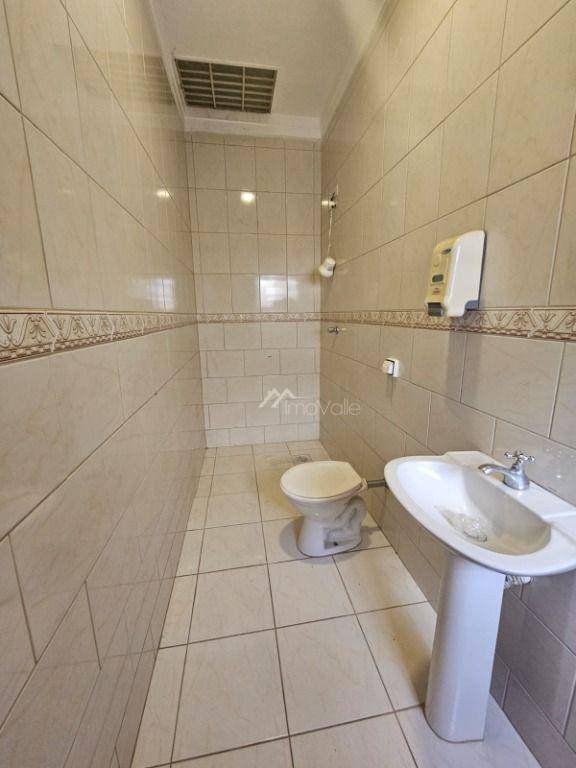 Casa para alugar com 4 quartos, 450m² - Foto 42