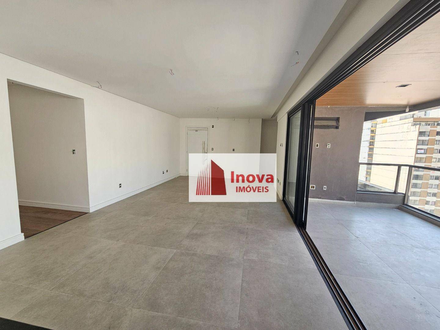 Apartamento à venda com 4 quartos, 170m² - Foto 12