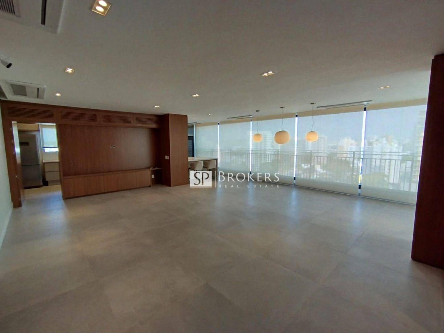 Apartamento à venda com 3 quartos, 256m² - Foto 2