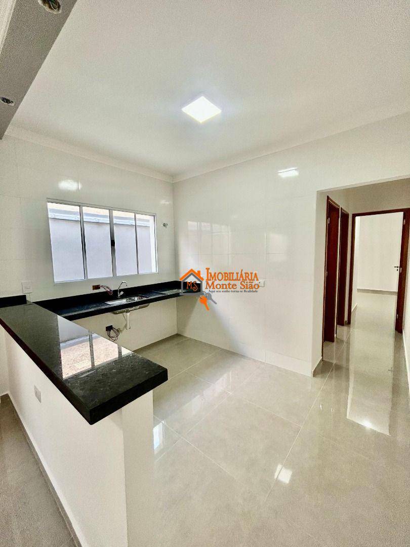 Casa à venda com 3 quartos, 70m² - Foto 1