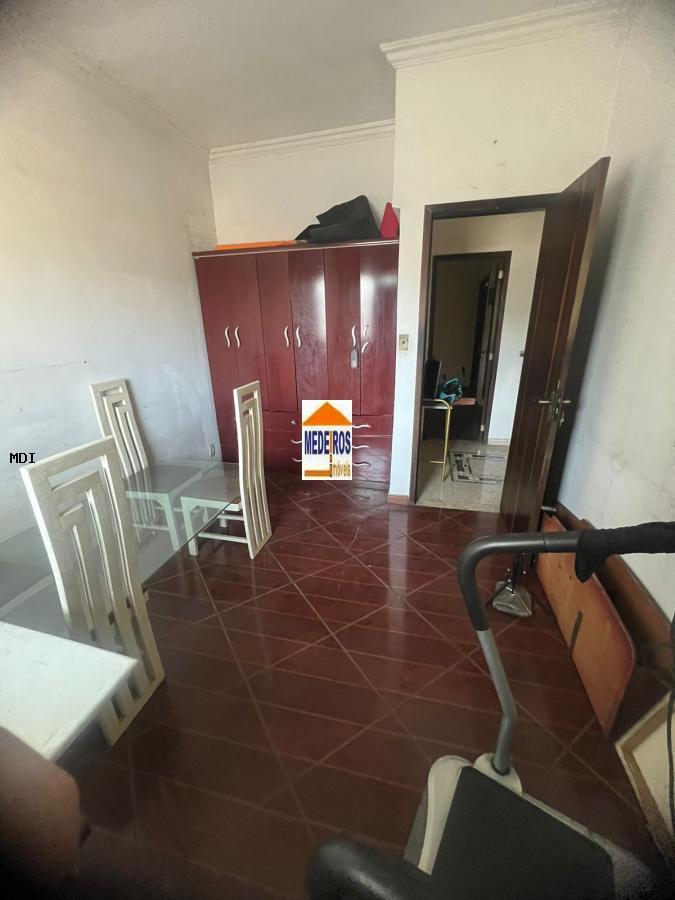 Casa à venda com 4 quartos, 210m² - Foto 29