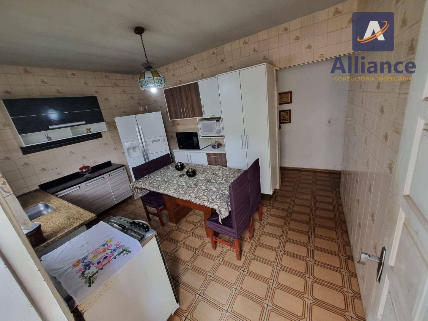 Casa à venda com 6 quartos, 300m² - Foto 36