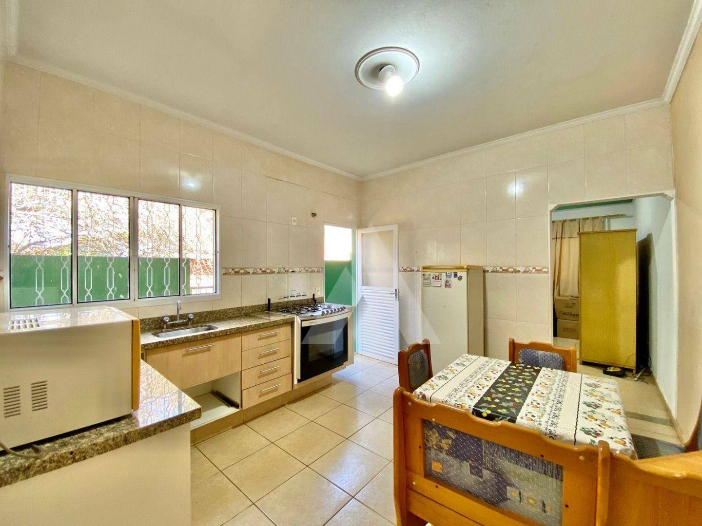 Casa à venda com 3 quartos, 178m² - Foto 3