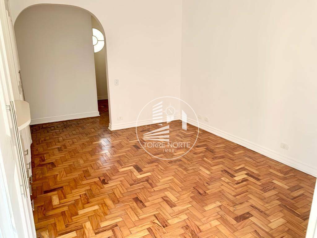 Apartamento para alugar com 4 quartos, 241m² - Foto 20