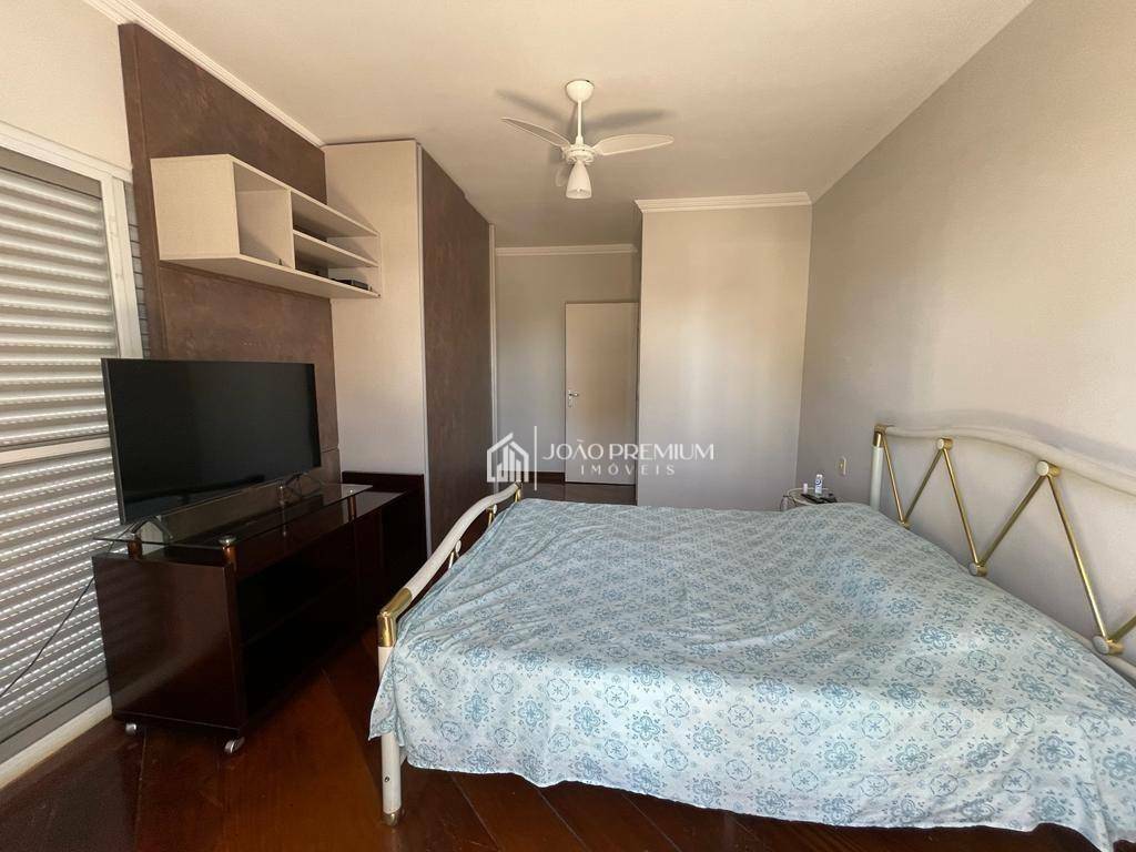 Sobrado à venda com 4 quartos, 402m² - Foto 2