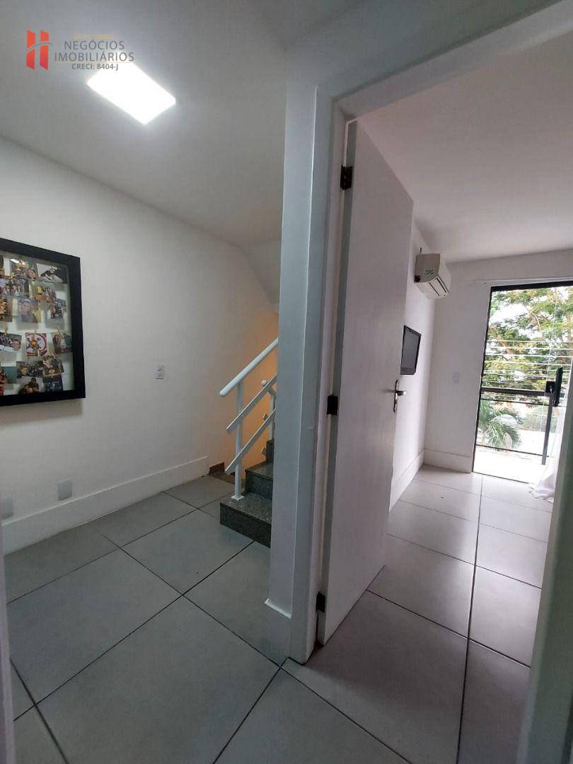 Casa à venda com 3 quartos, 101m² - Foto 13