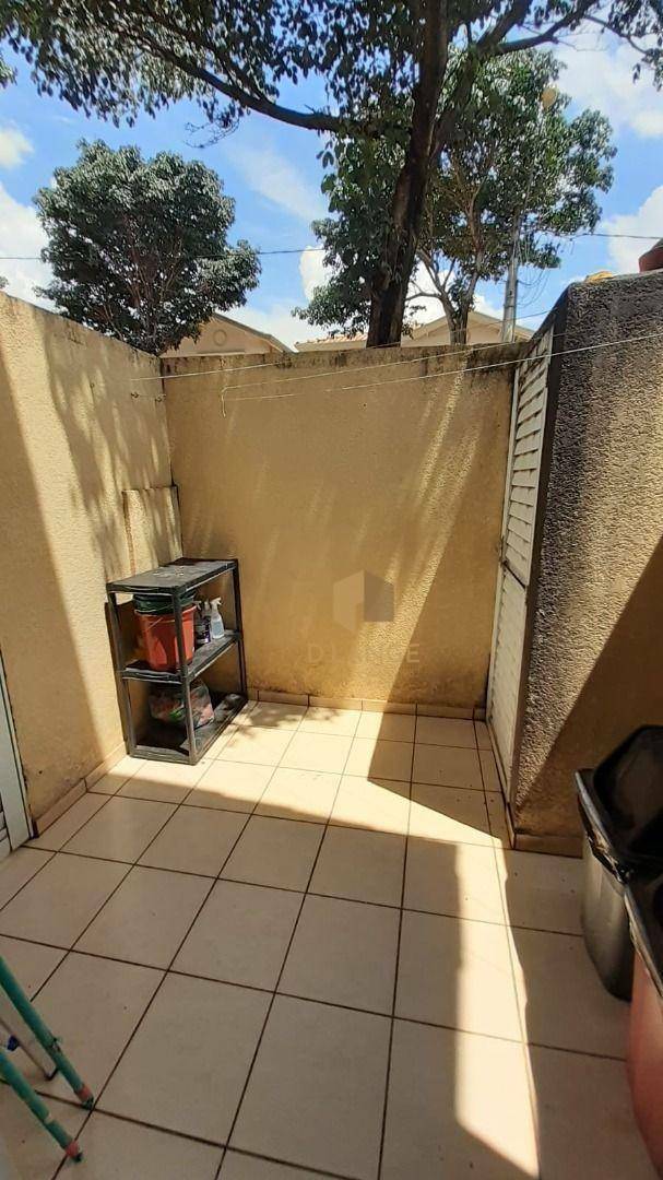 Casa de Condomínio para alugar com 3 quartos, 200m² - Foto 20