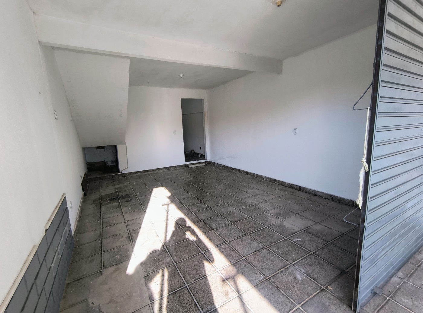 Casa à venda com 3 quartos, 600m² - Foto 3