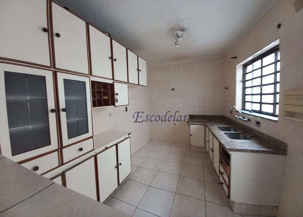 Sobrado à venda com 4 quartos, 250m² - Foto 4