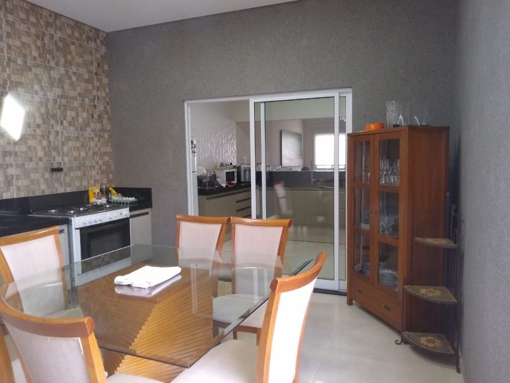 Casa à venda com 3 quartos, 120m² - Foto 2