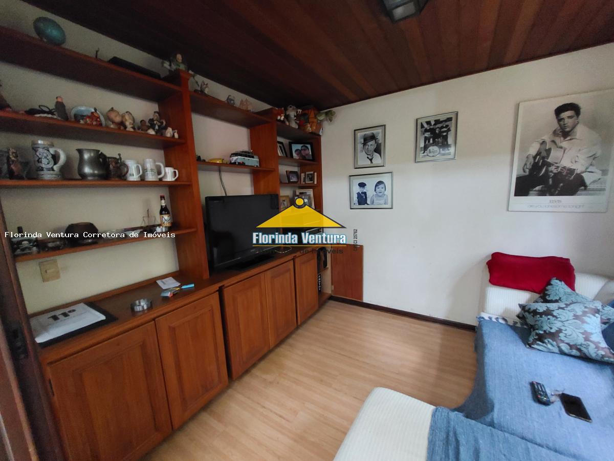 Casa de Condomínio à venda com 3 quartos, 213m² - Foto 17