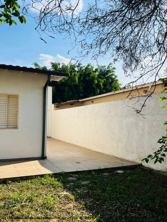 Casa para alugar com 3 quartos, 200m² - Foto 16
