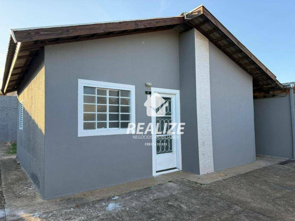 Casa à venda com 2 quartos, 45m² - Foto 1