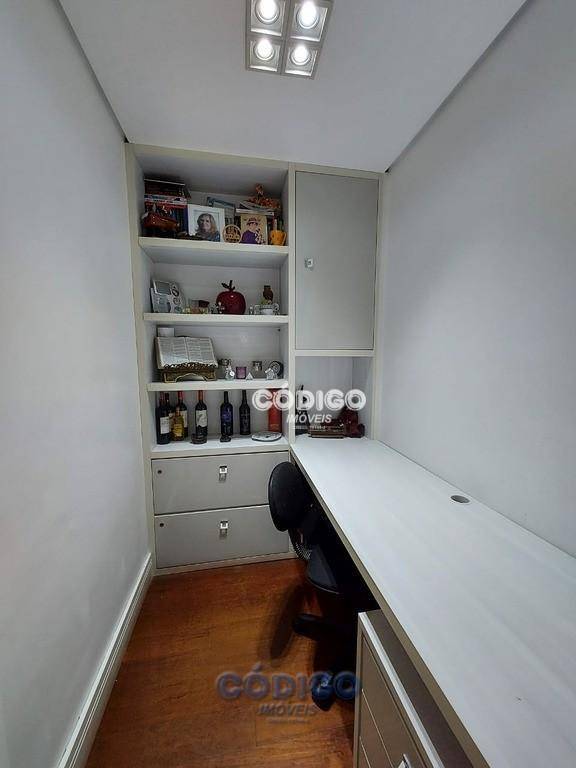 Apartamento à venda com 4 quartos, 150m² - Foto 22