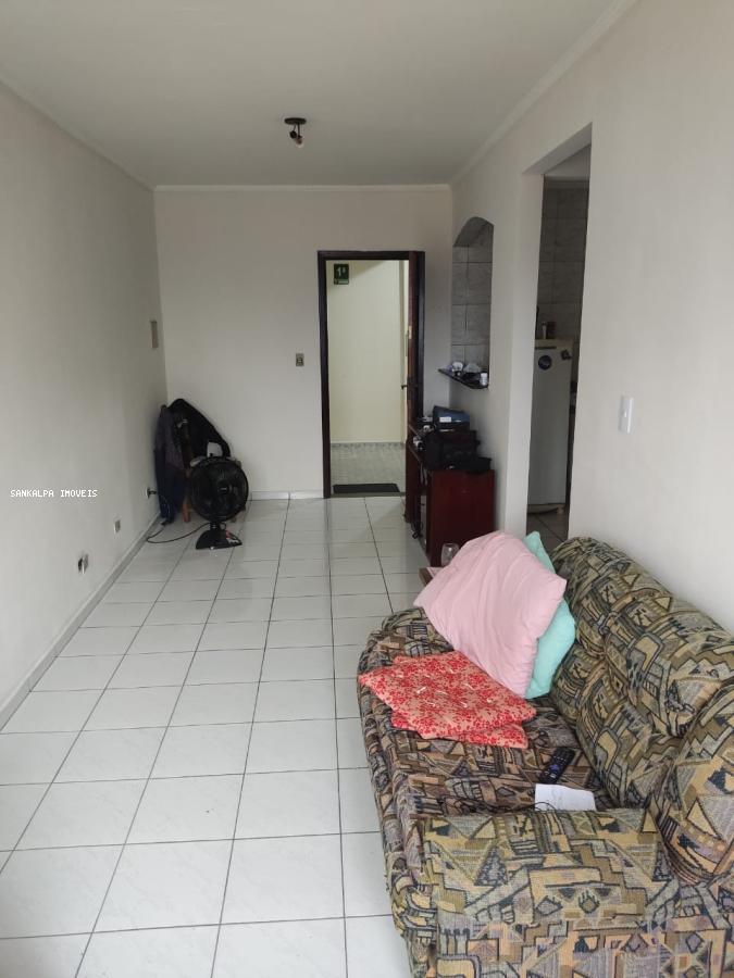 Apartamento à venda com 1 quarto, 50m² - Foto 2