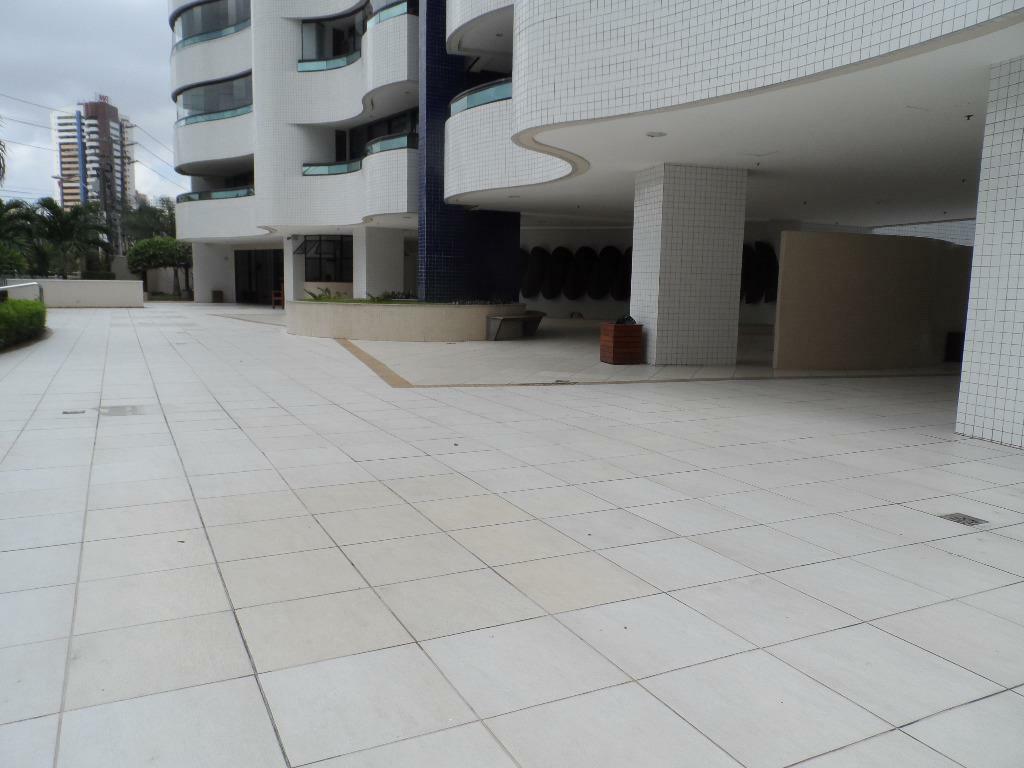 Apartamento à venda com 3 quartos, 240m² - Foto 11