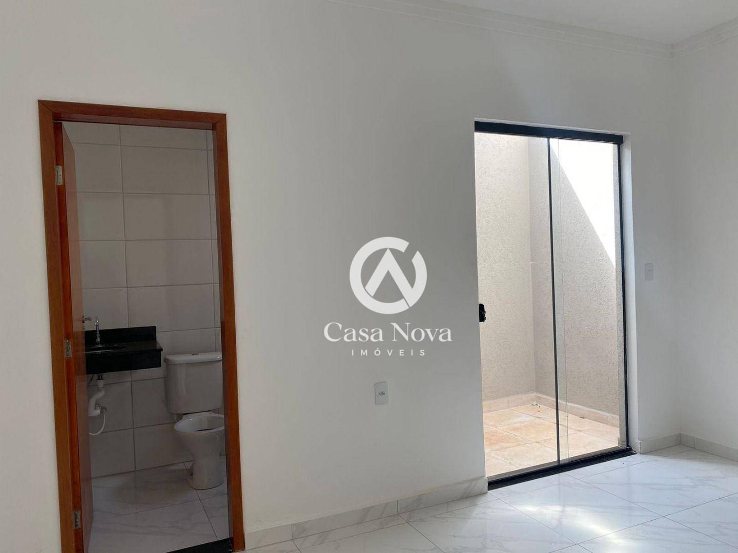 Casa à venda com 2 quartos, 68m² - Foto 11