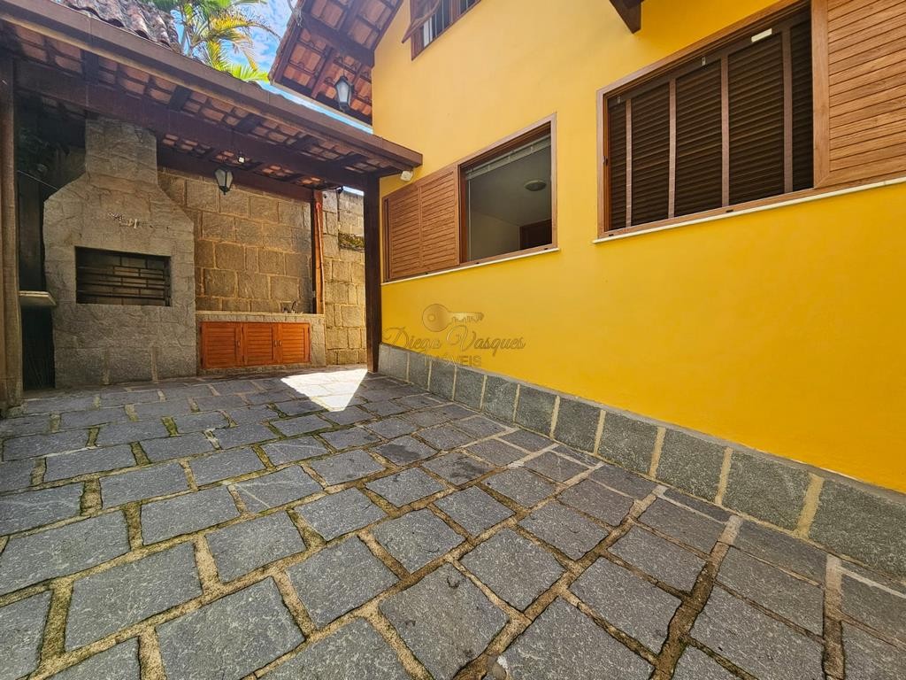 Casa à venda com 4 quartos, 200m² - Foto 6