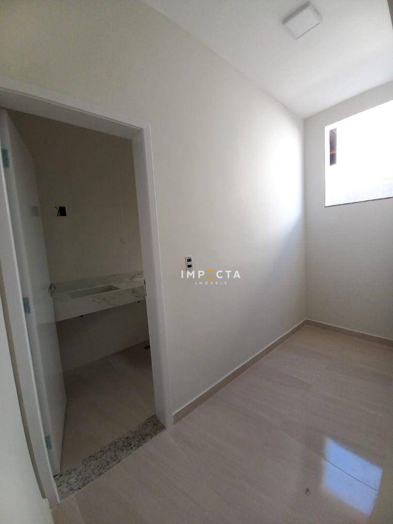 Casa à venda com 3 quartos, 92m² - Foto 11