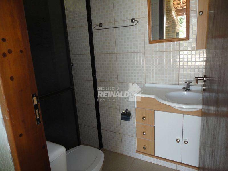 Casa de Condomínio para alugar com 3 quartos, 250m² - Foto 33