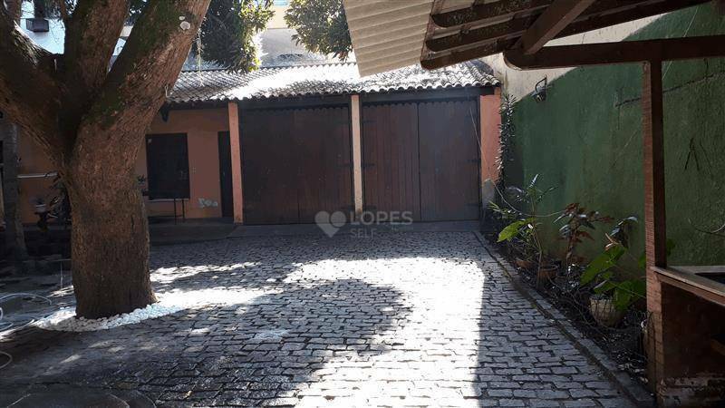 Casa à venda com 7 quartos, 550m² - Foto 16