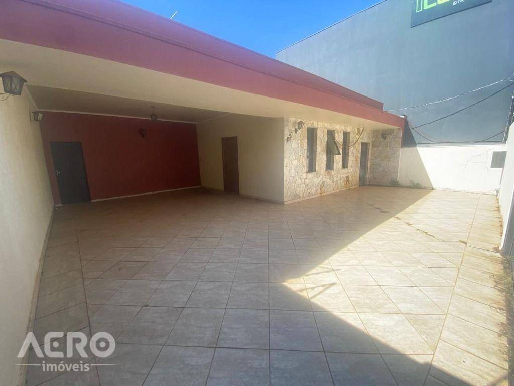 Casa para alugar com 3 quartos, 280m² - Foto 22