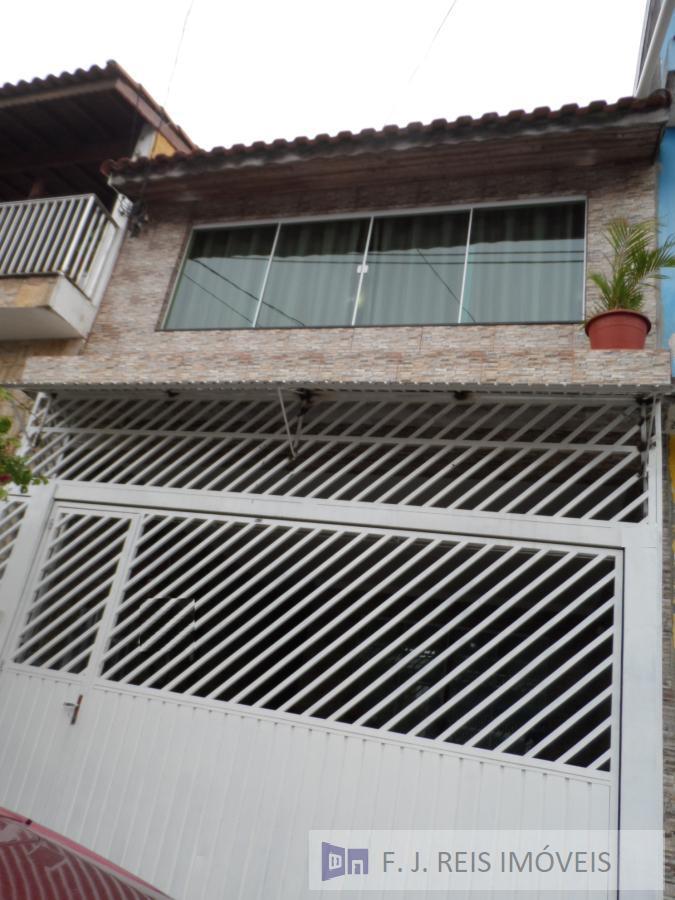 Sobrado à venda com 4 quartos, 230m² - Foto 1