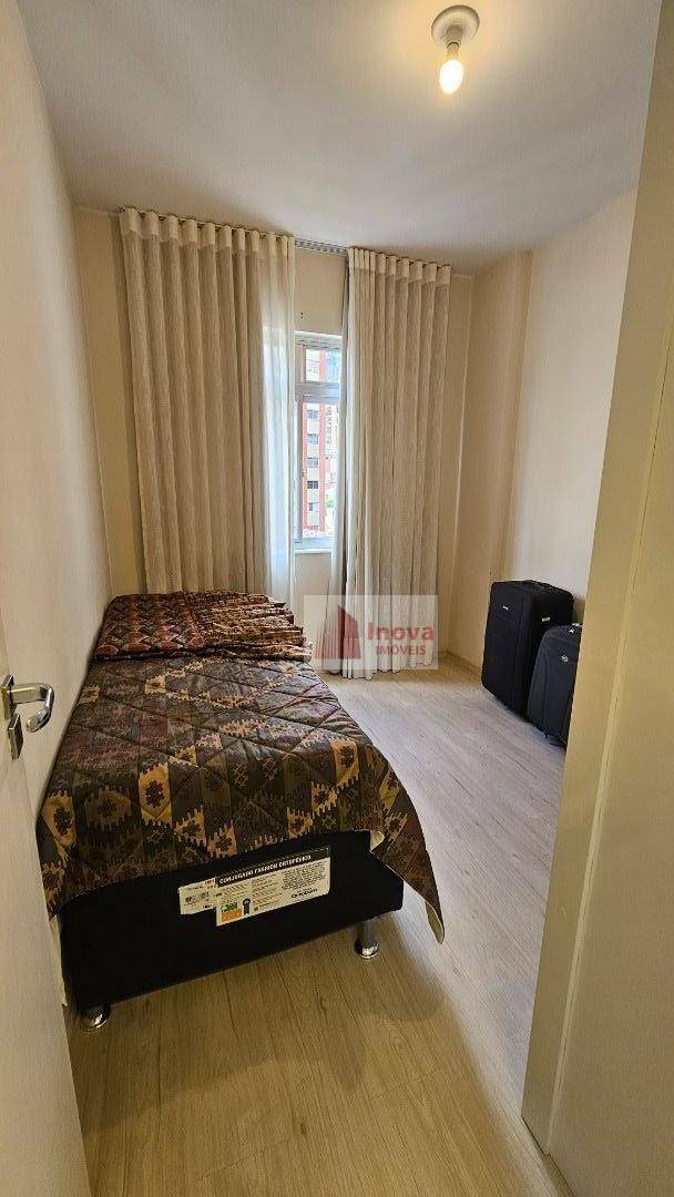 Apartamento para alugar com 2 quartos, 82m² - Foto 15