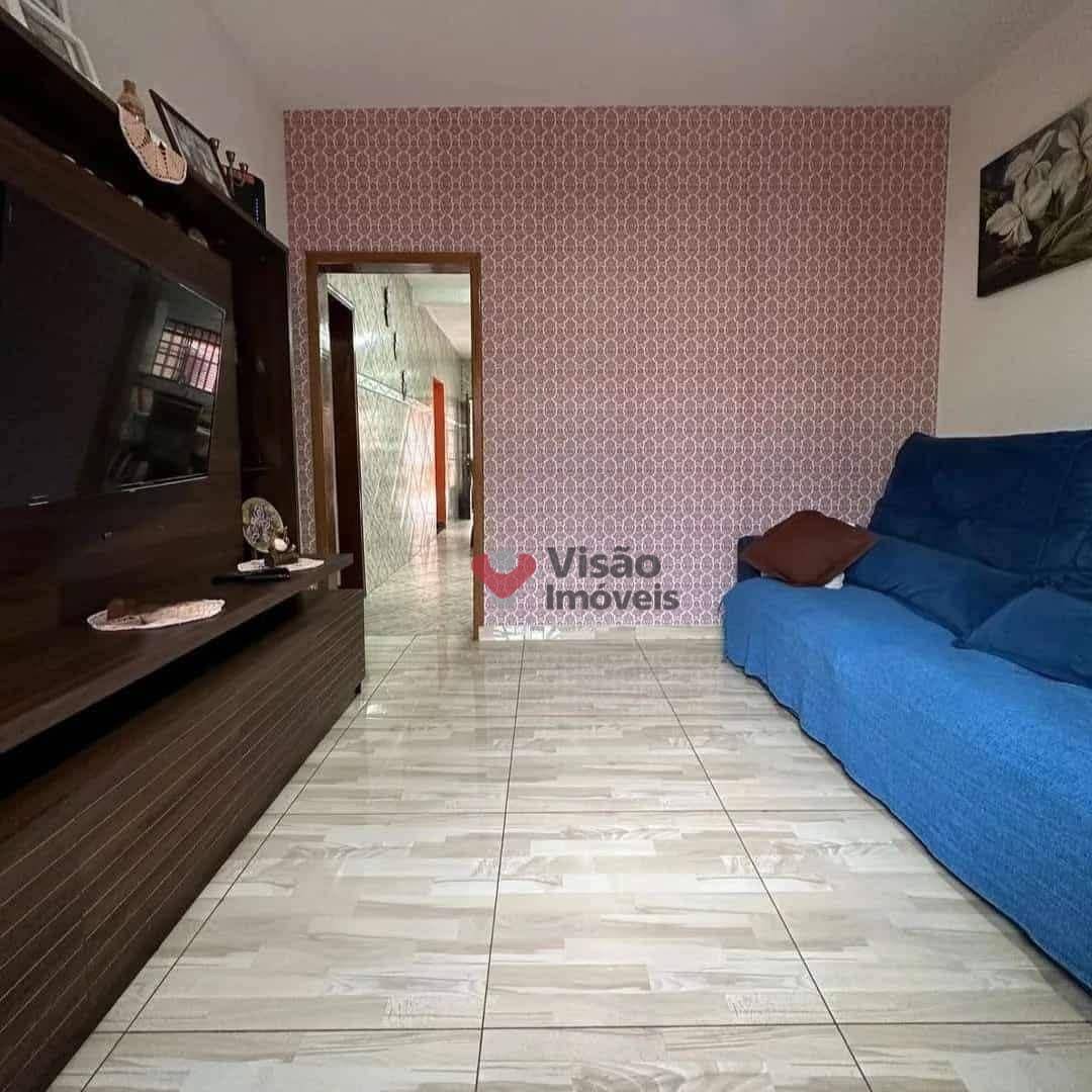 Casa à venda com 3 quartos, 130m² - Foto 2