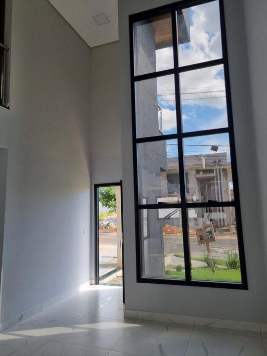 Casa de Condomínio à venda com 4 quartos, 252m² - Foto 5