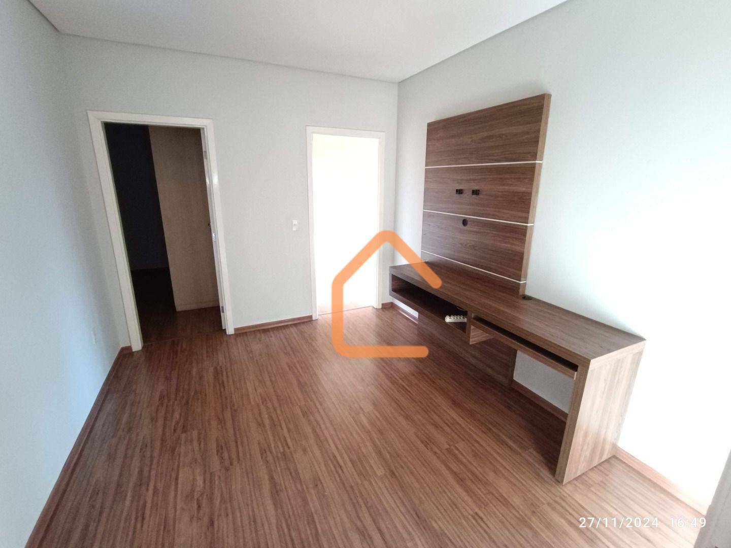 Apartamento para alugar com 3 quartos, 140m² - Foto 10